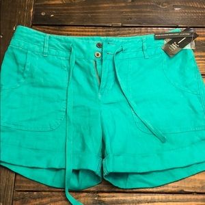 Linen shorts in Jade Size 6 NWT